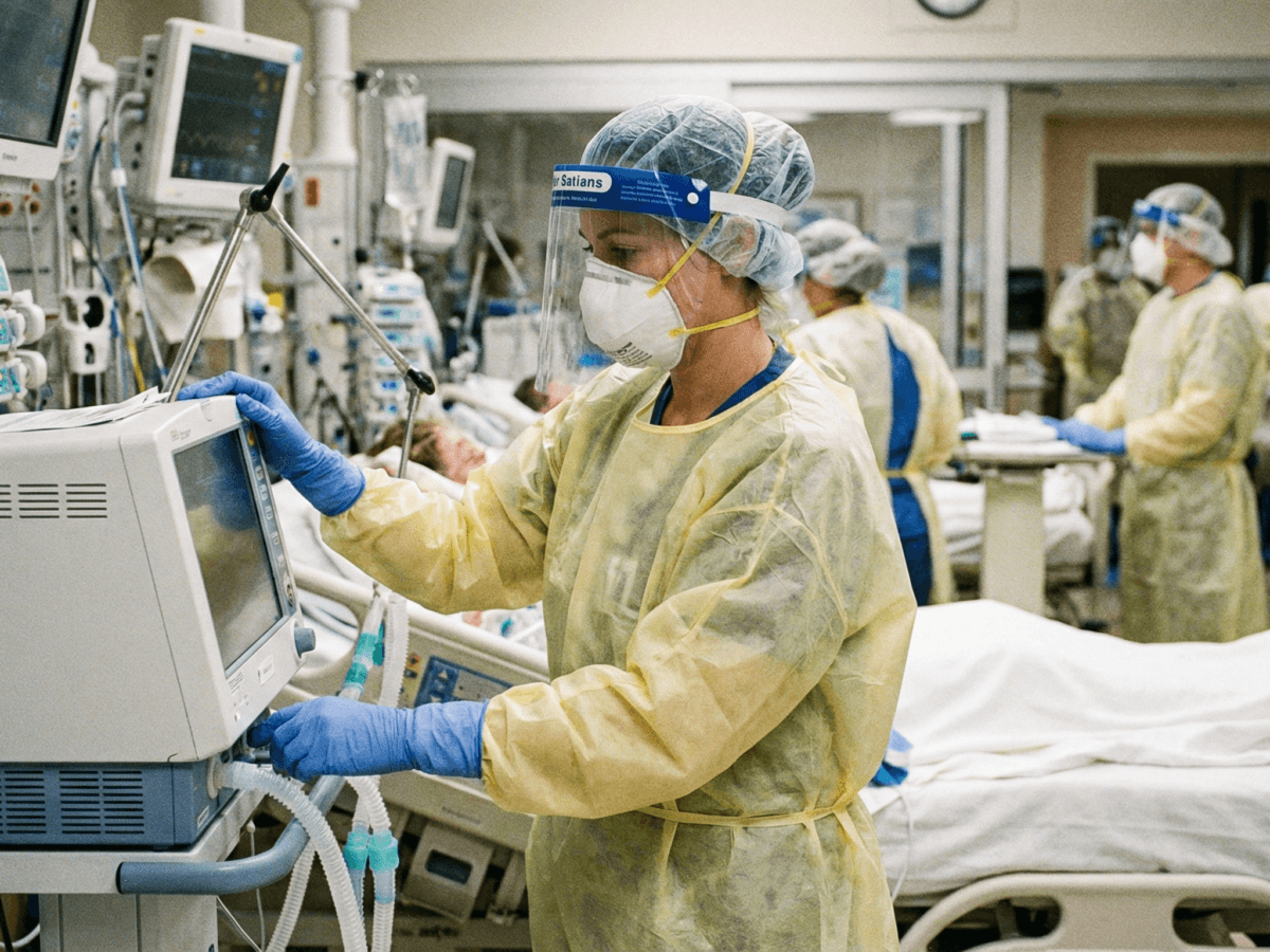 Profissional de saúde em hospital discutindo o Tema 61 do TJSP